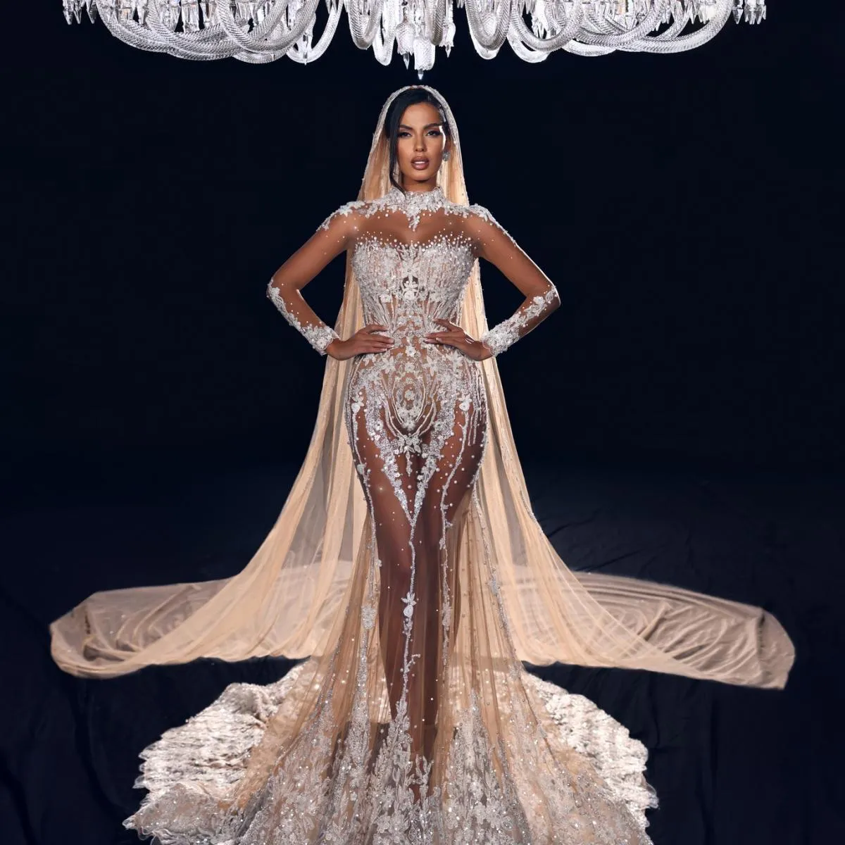 Abiti da sera a sirena con gonna oversize in champagne di lusso con perline e applicazioni in pizzo con applicazioni di pizzo, a
