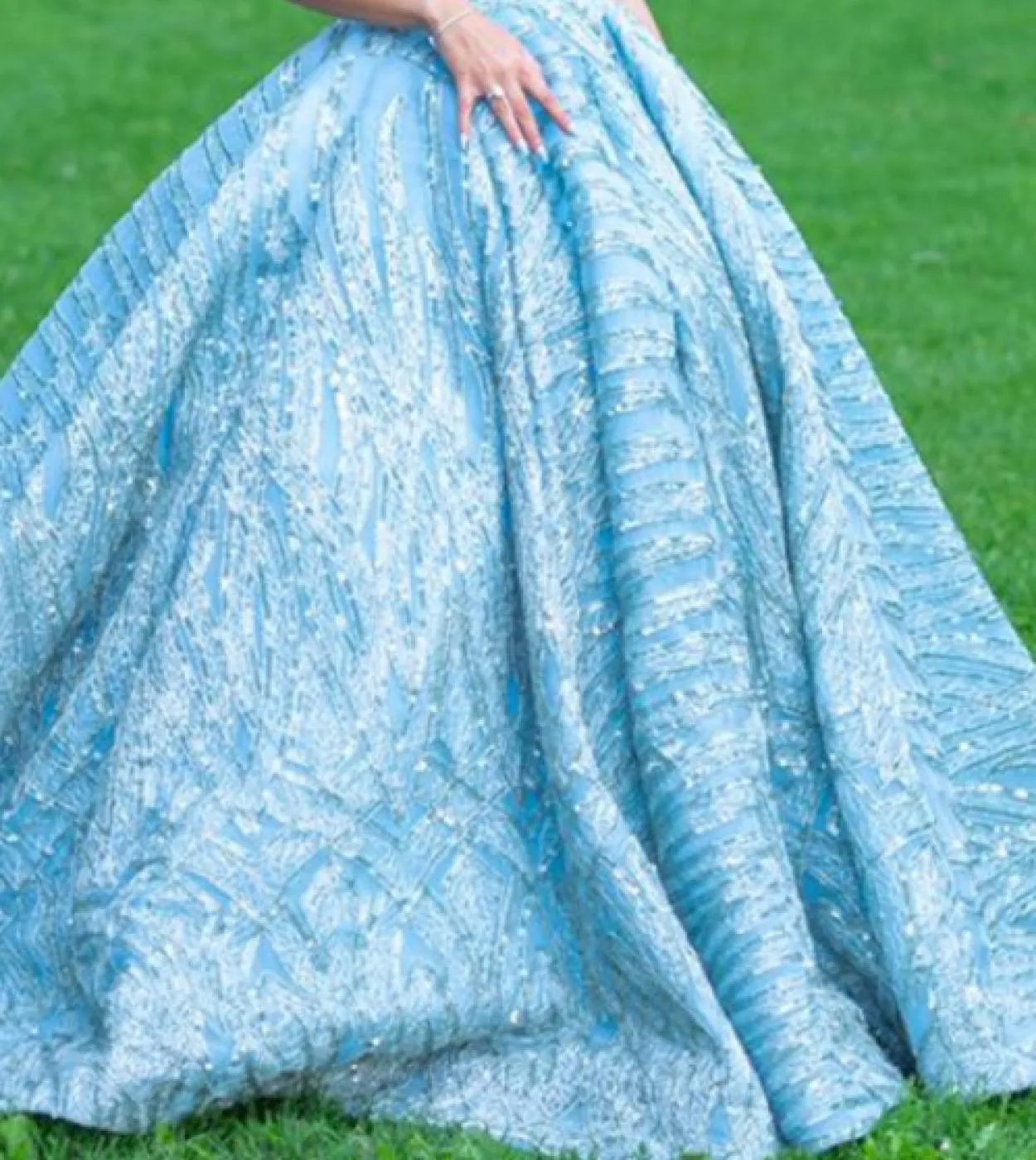 Abiti da sera collo alto blu acqua limpida Abiti da sposa con paillettes in pizzo a maniche corte Design Real Photo Hm66981 Sera