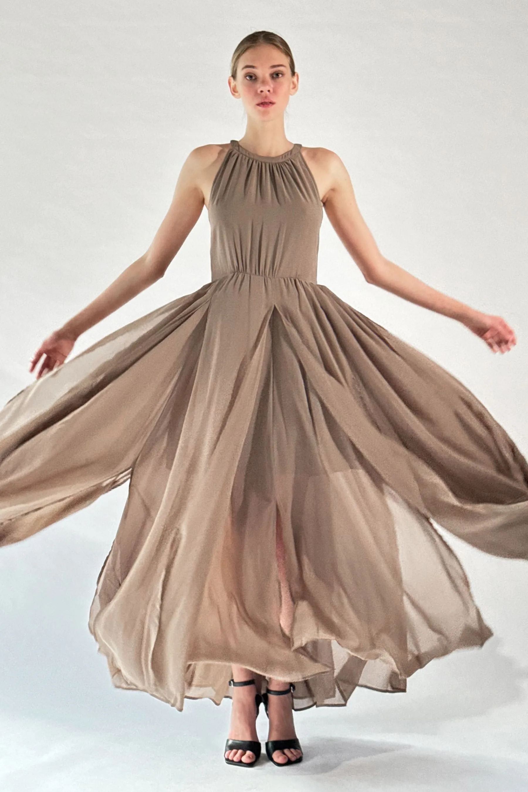 Abito maxi Religion Dusk con scollo all'americana collo Religion Dusk con scollo all'americana con gonna a ruota