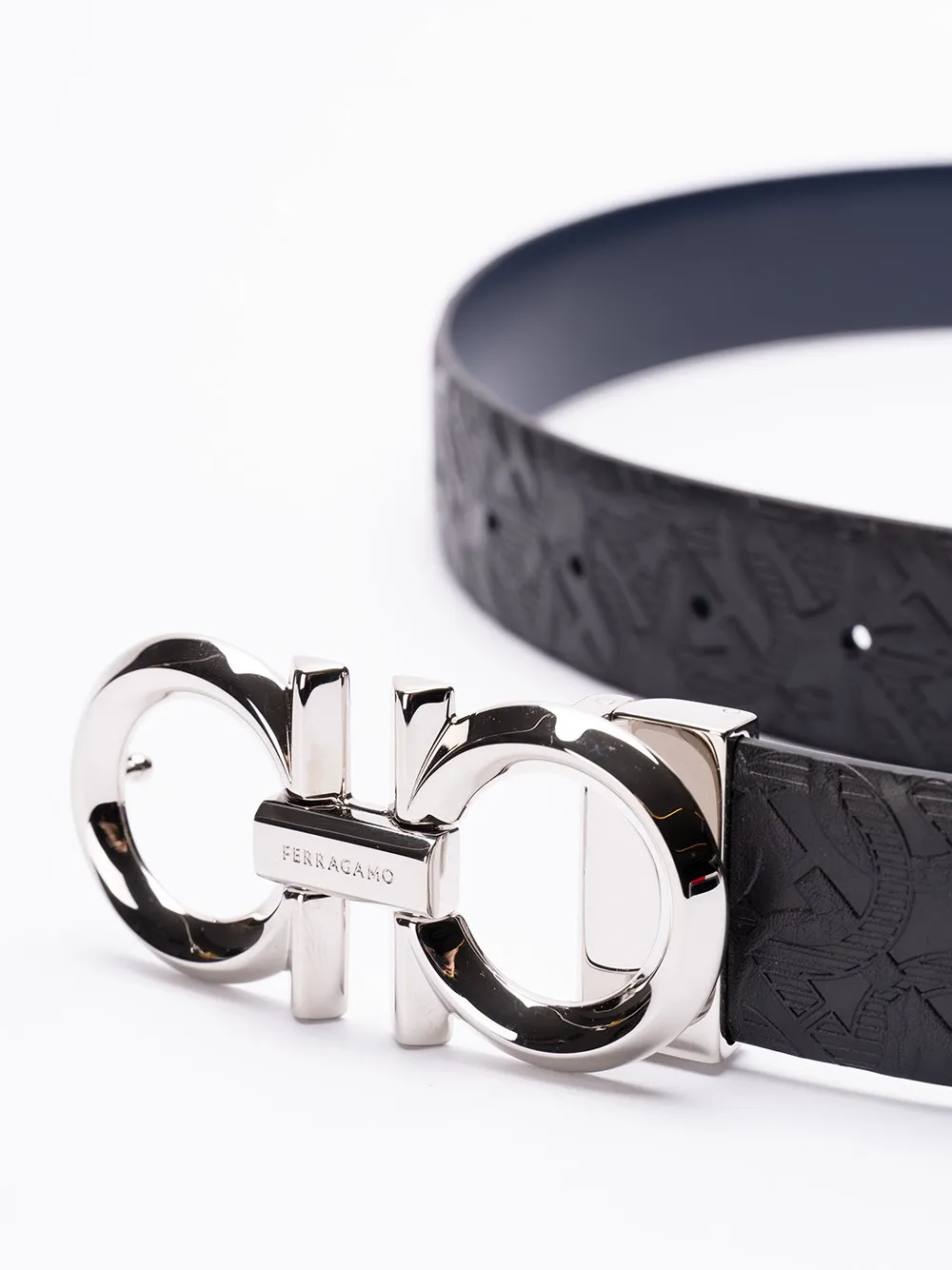 Adjustable And Reversible Belt