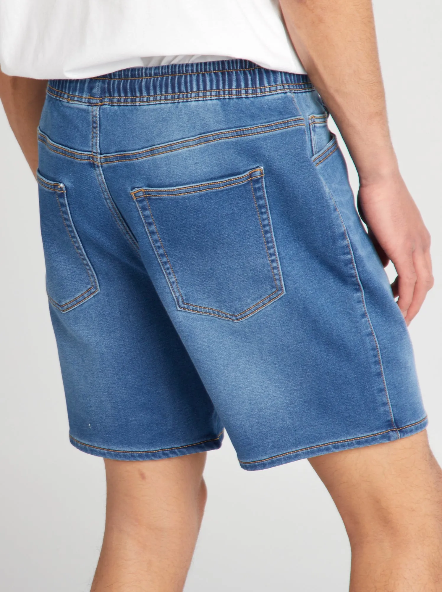 Bermuda in jeans con vita elasticizzata - BLU