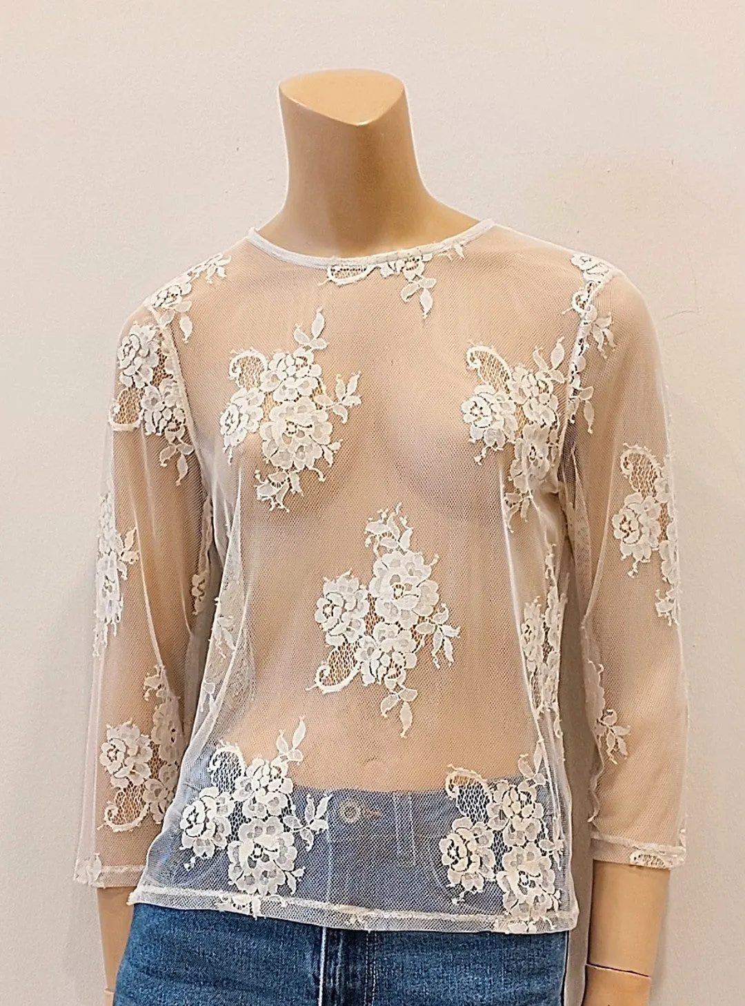 Blusa Girocollo in Pizzo Tensione in