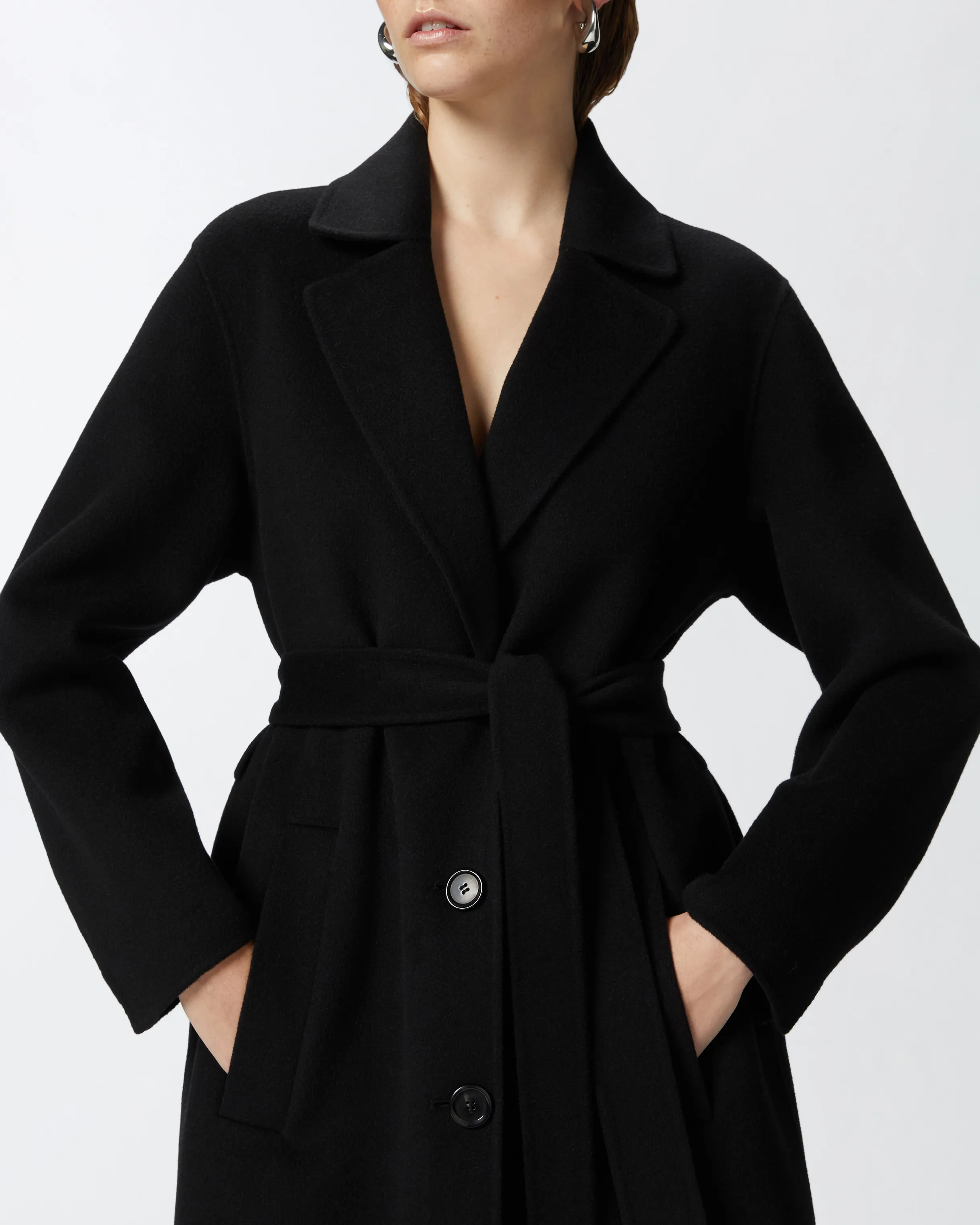  Cappotto lungo con cintura in panno doppio    