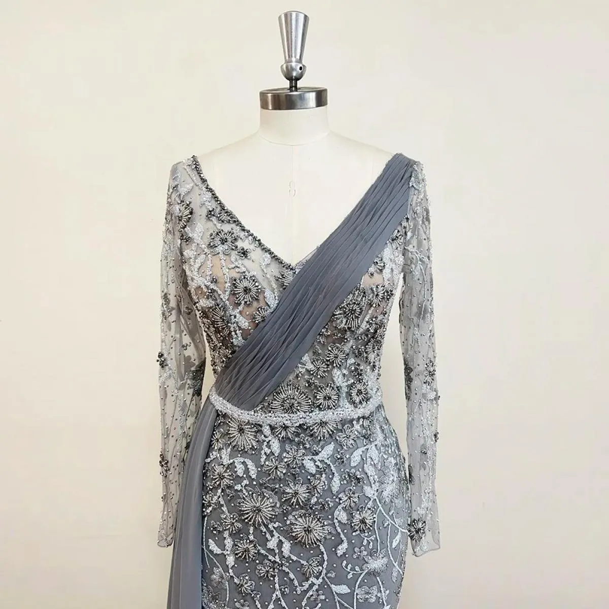 Elegante abito da sera in pizzo a sirena Dubai per le donne 2023 maniche lunghe scollo a V gonna in chiffon di cristallo formale