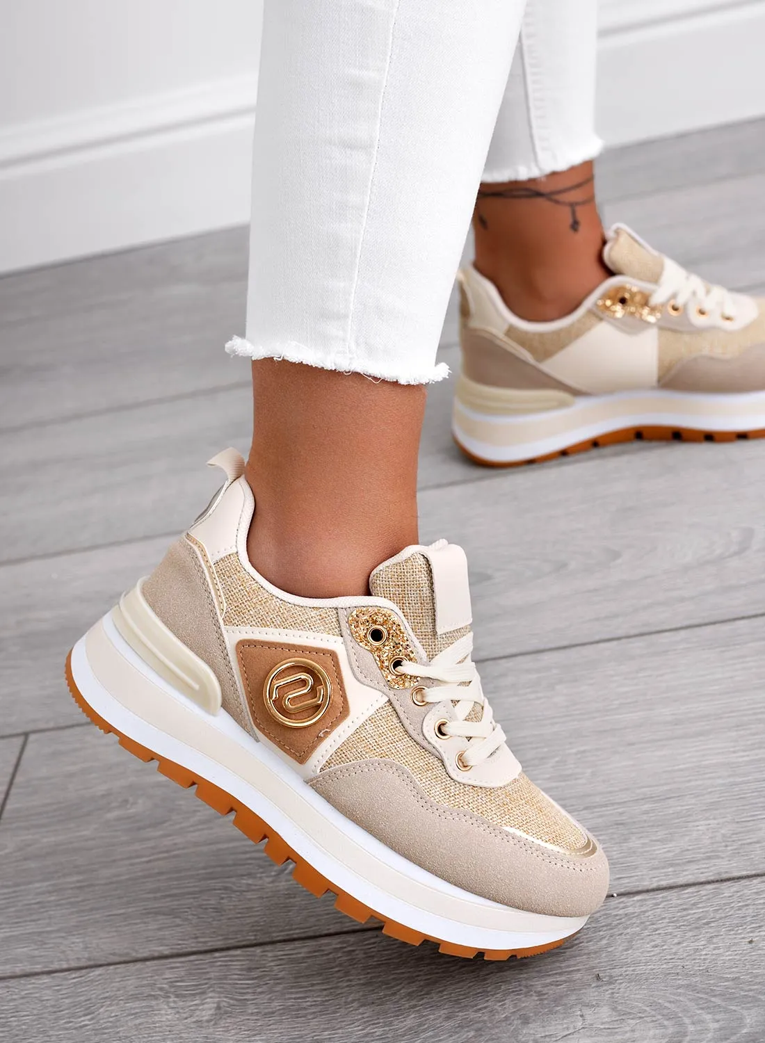 ERSILIA - Sneakers beige in tessuto con inserti oro