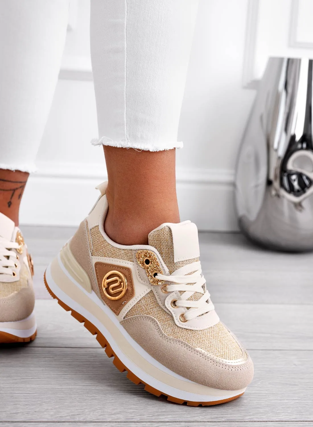 ERSILIA - Sneakers beige in tessuto con inserti oro