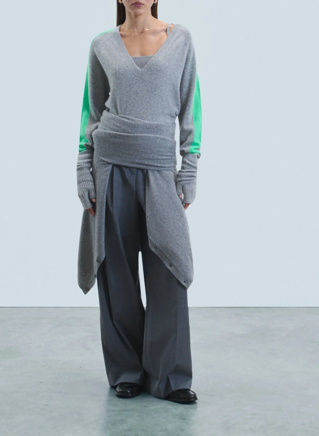  FROM FUTURE   Maglione dritto con scollo a V in cashmere | Grigio