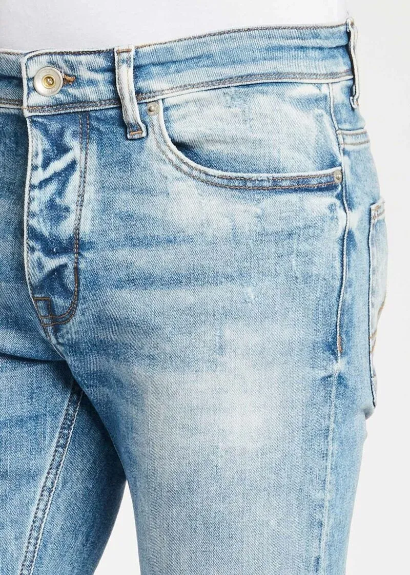 Jeans con vestibilità semi aderente