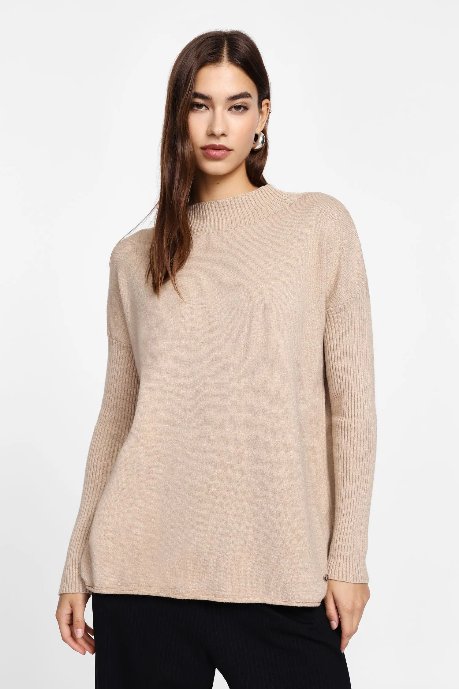 Maglione con girocollo e maniche lunghe 