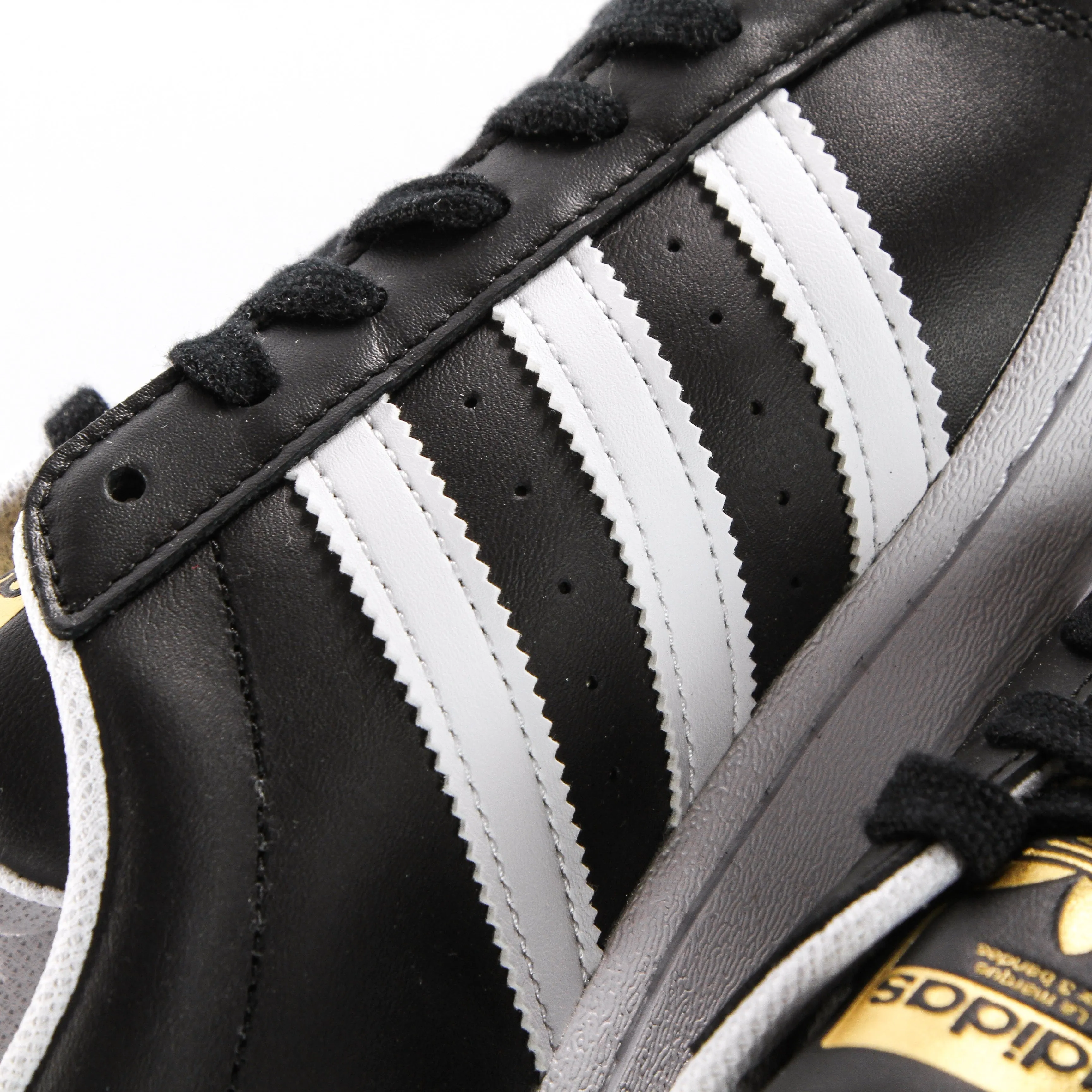 Scarpa Bassa Uomo Superstar Core Black/cloud White/gold Metallic